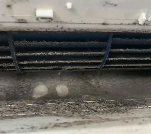 东营市空调吹的风有股烧焦味是怎么回事